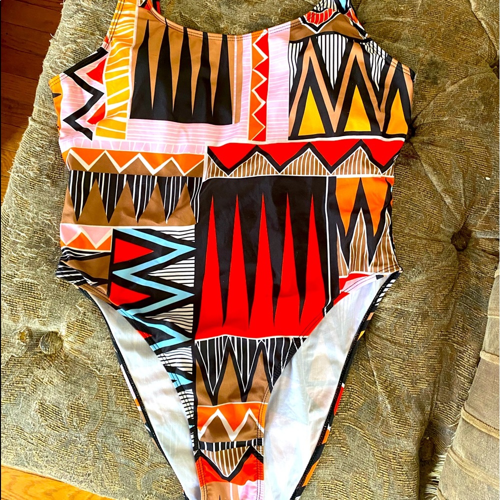 Women’s swimsuit size XXL